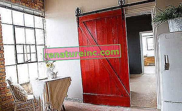 rustykalne drzwi przesuwne z palet